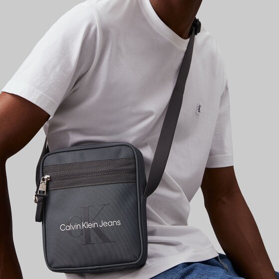 Calvin Klein Jeans Sport Essentials Umhängetasche 21 cm