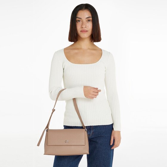 Calvin Klein CK Daily Schultertasche 28 cm