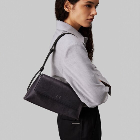 Calvin Klein CK Daily Schultertasche 28 cm