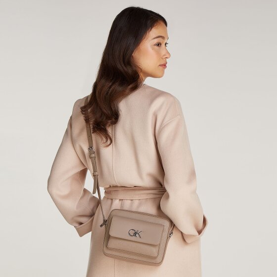 Calvin Klein Re-Lock Umhängetasche 20 cm