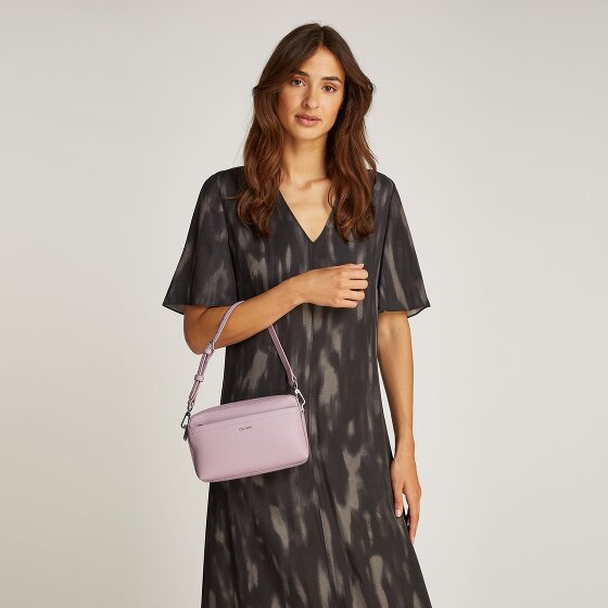 Calvin Klein CK Must Schultertasche 22 cm