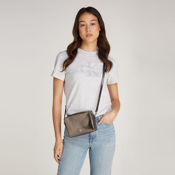 Calvin Klein Jeans Minimal Monogram Mini Bag Umhängetasche 18 cm