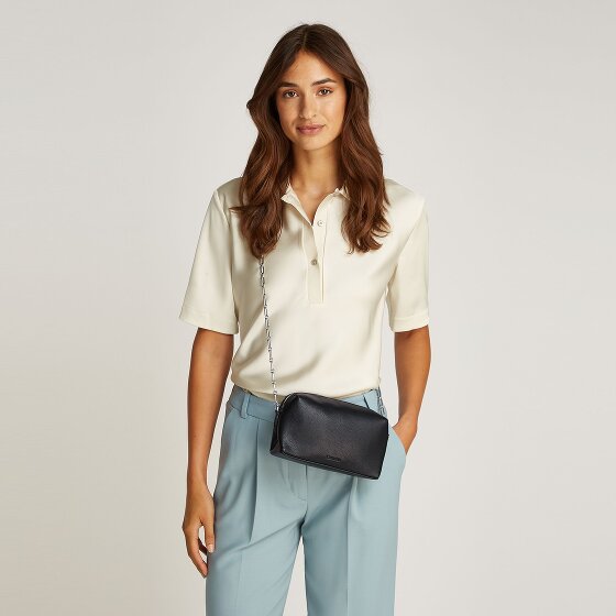 Calvin Klein CK Plaque Umhängetasche 21 cm