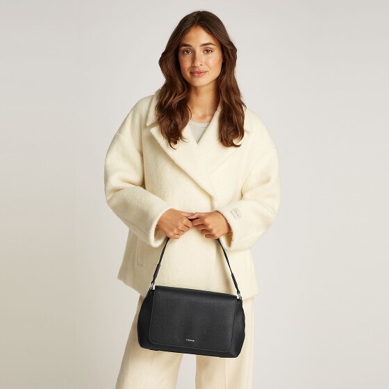 Calvin Klein CK Must Schultertasche 30 cm