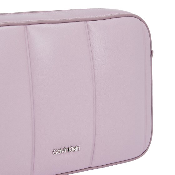 Calvin Klein Line Quilt Umhängetasche 19.5 cm
