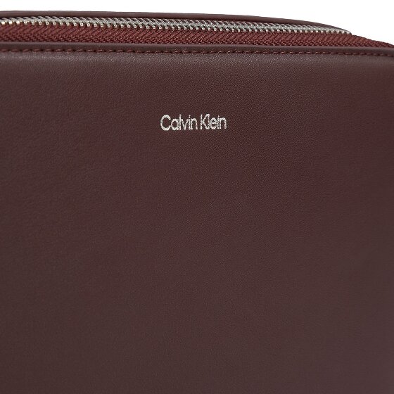 Calvin Klein CK Sleek Umhängetasche 23 cm